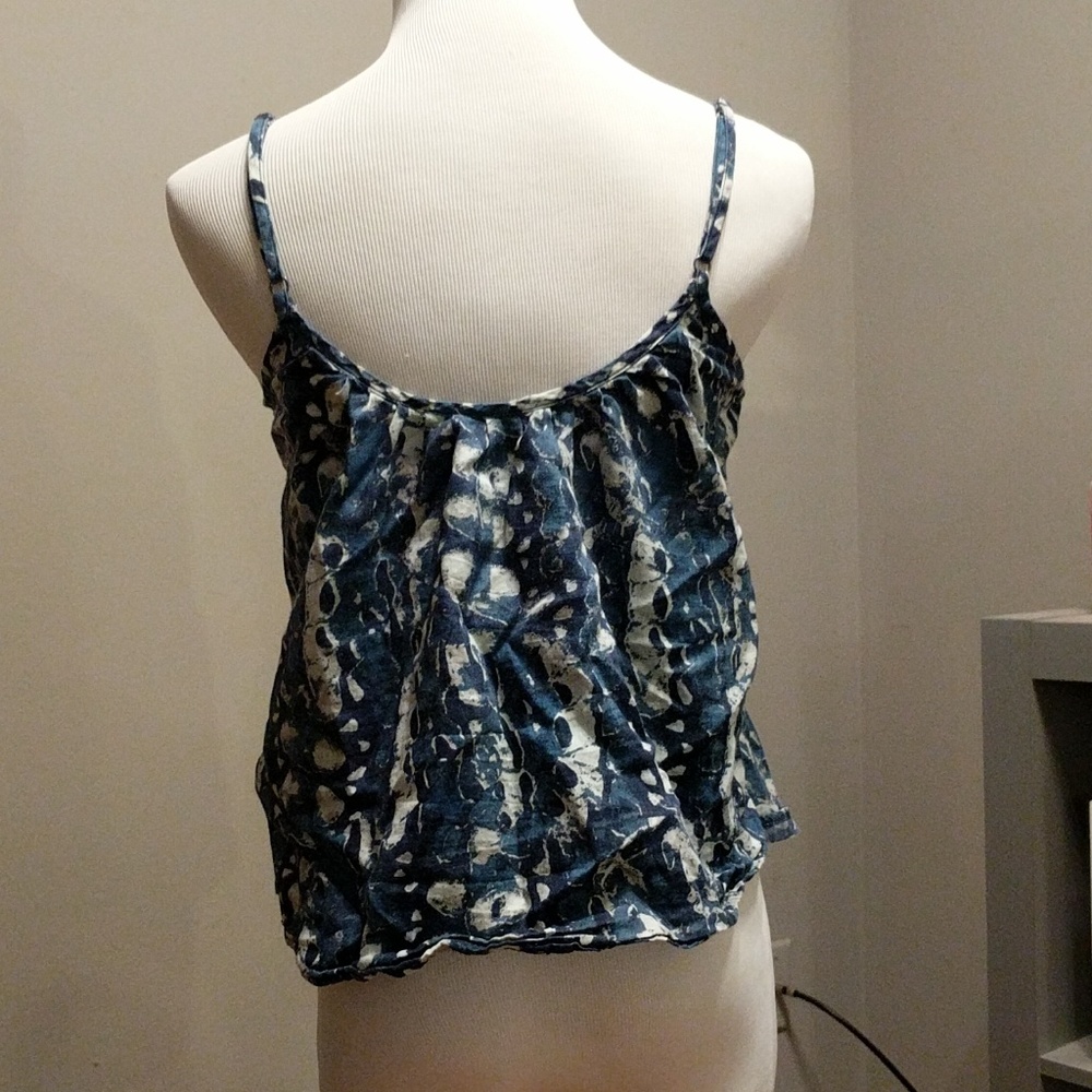 Top - Picture 2 of 2